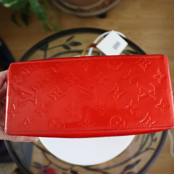Louis Vuitton Red Patent Reade PM Small Tote - Picture 11 of 16